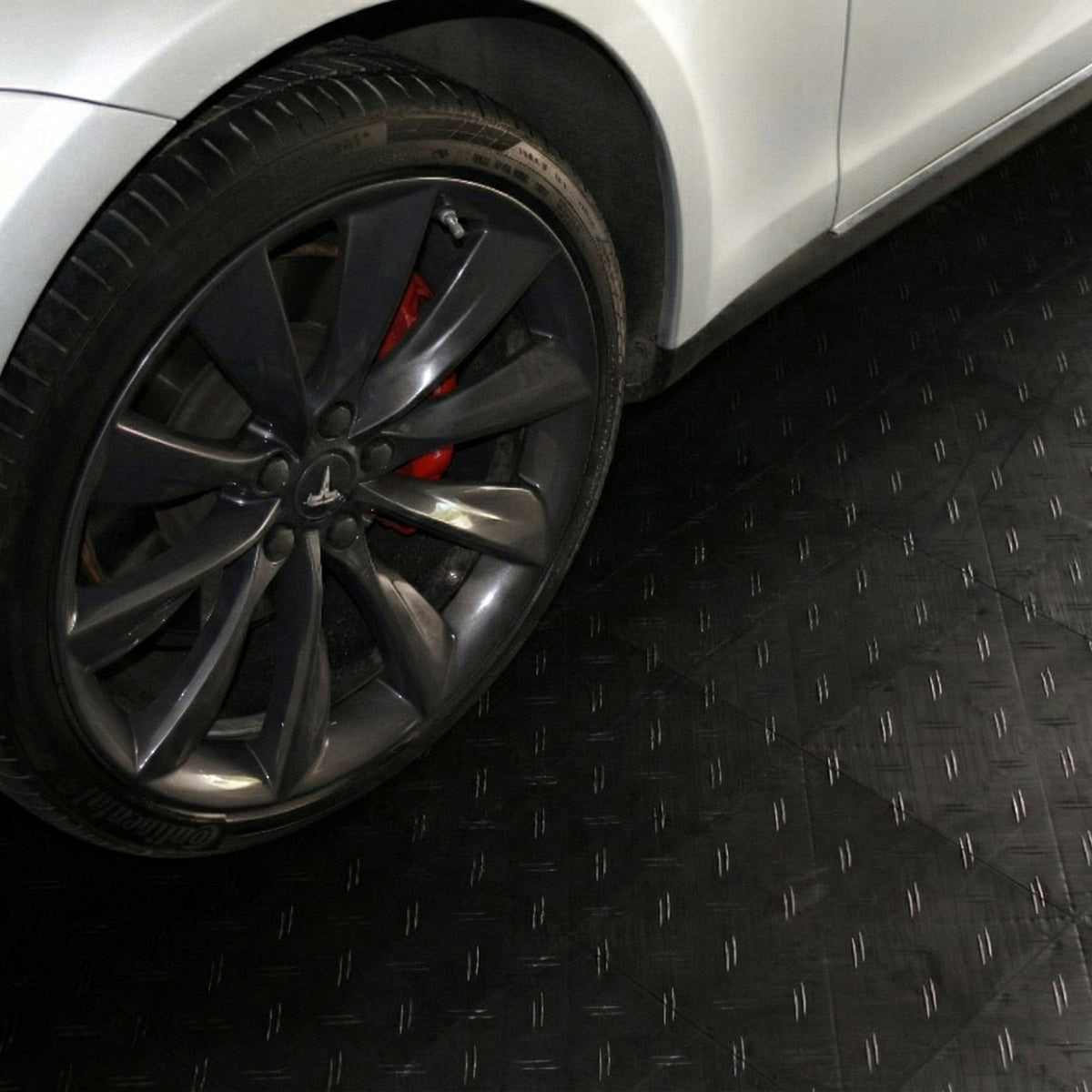 MotoFloor Garage Floor Modular Tiles - Black