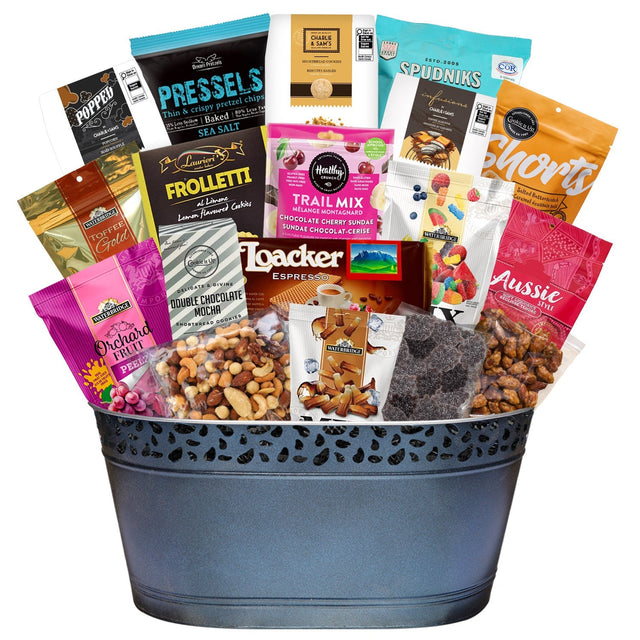 Masterpiece Treats Snacking Gift Basket B0