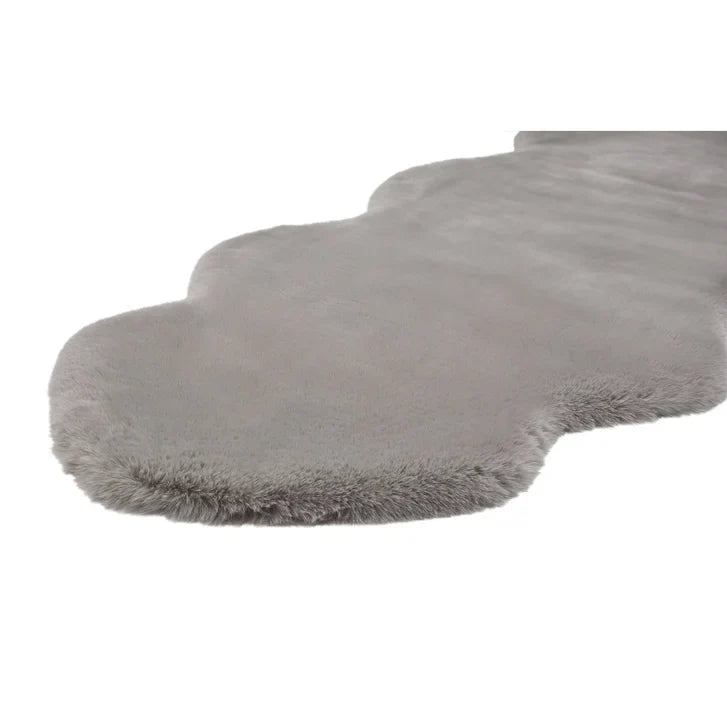 Mon Chateau Twin Faux Fur Rug