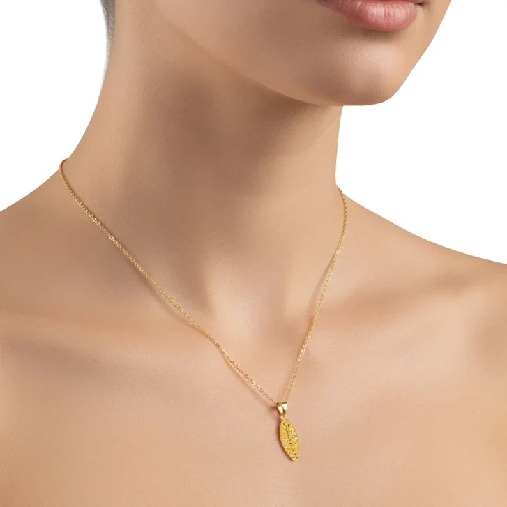 Leaf Pendant in 24-kt Yellow Gold