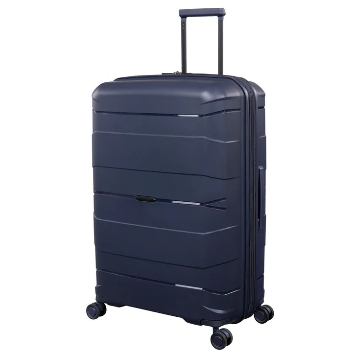 It luggage Momentous Hardside Spinner 8 Wheel 4 Piece Luggage Set