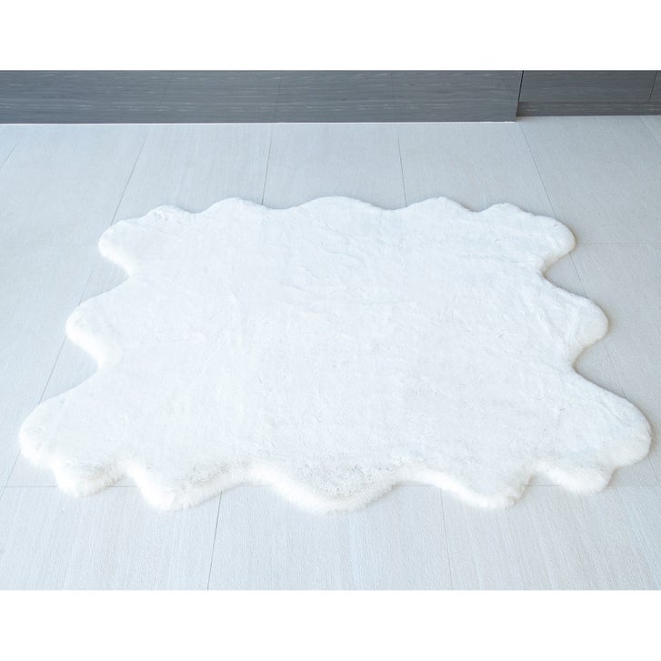 Mon Château Sexto Faux Fur Rug