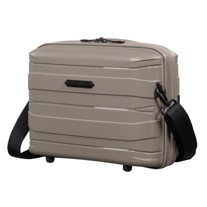 It luggage Momentous Hardside Spinner 8 Wheel 4 Piece Luggage Set