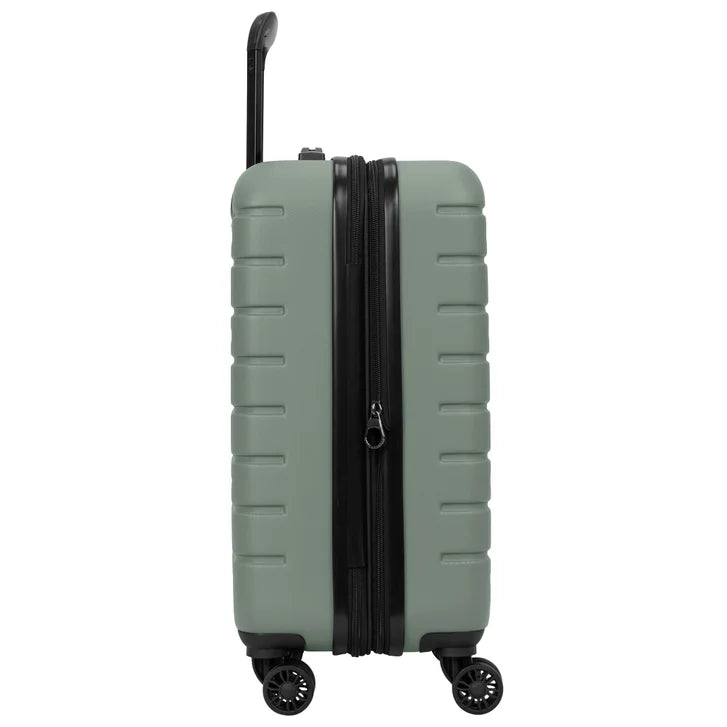 Bugatti - Geneva Hardside 21 in. Carry-on Spinner
