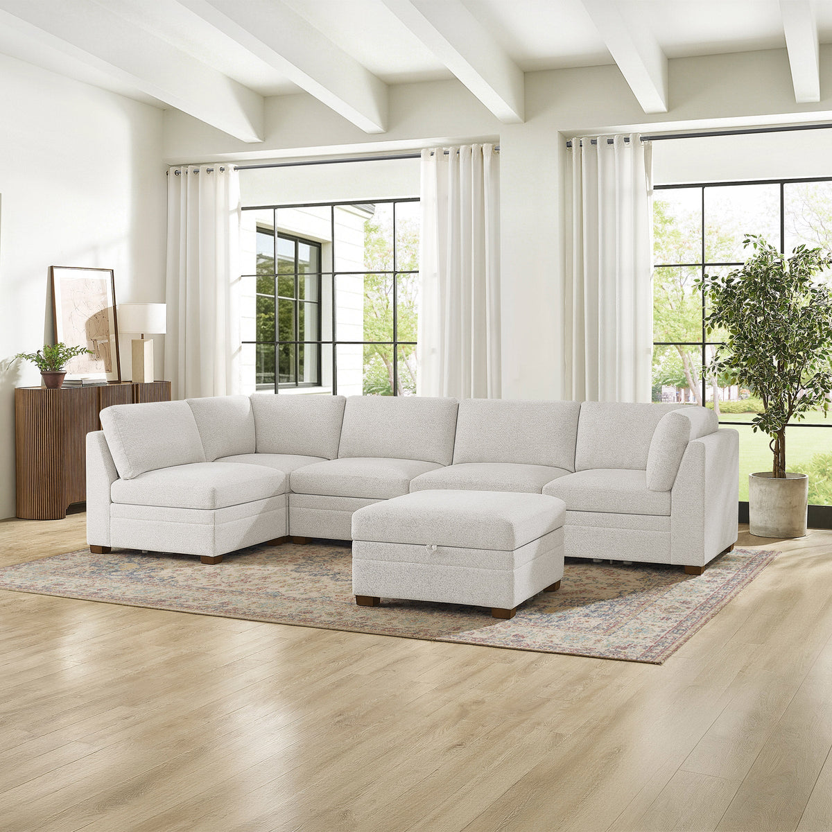 Thomasville Tisdale 6-piece Fabric Sectional with Storage Ottoman