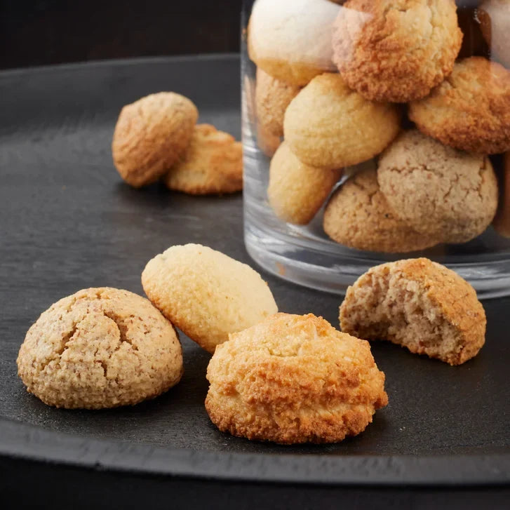 Piccola Cucina Regali Almond Macaroons, 8 × 136 g